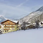 Untermüllnergut Hotel 4*